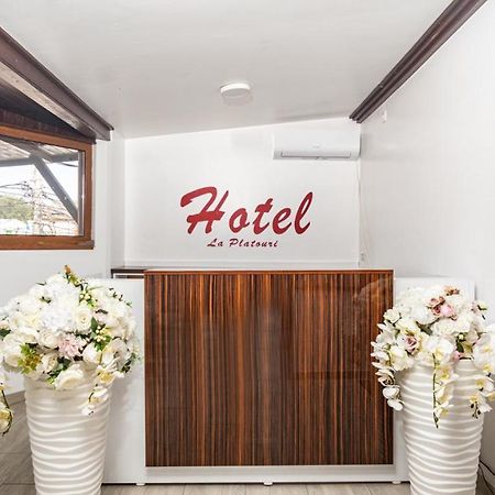 Hotel La Platouri Voluntari Екстериор снимка